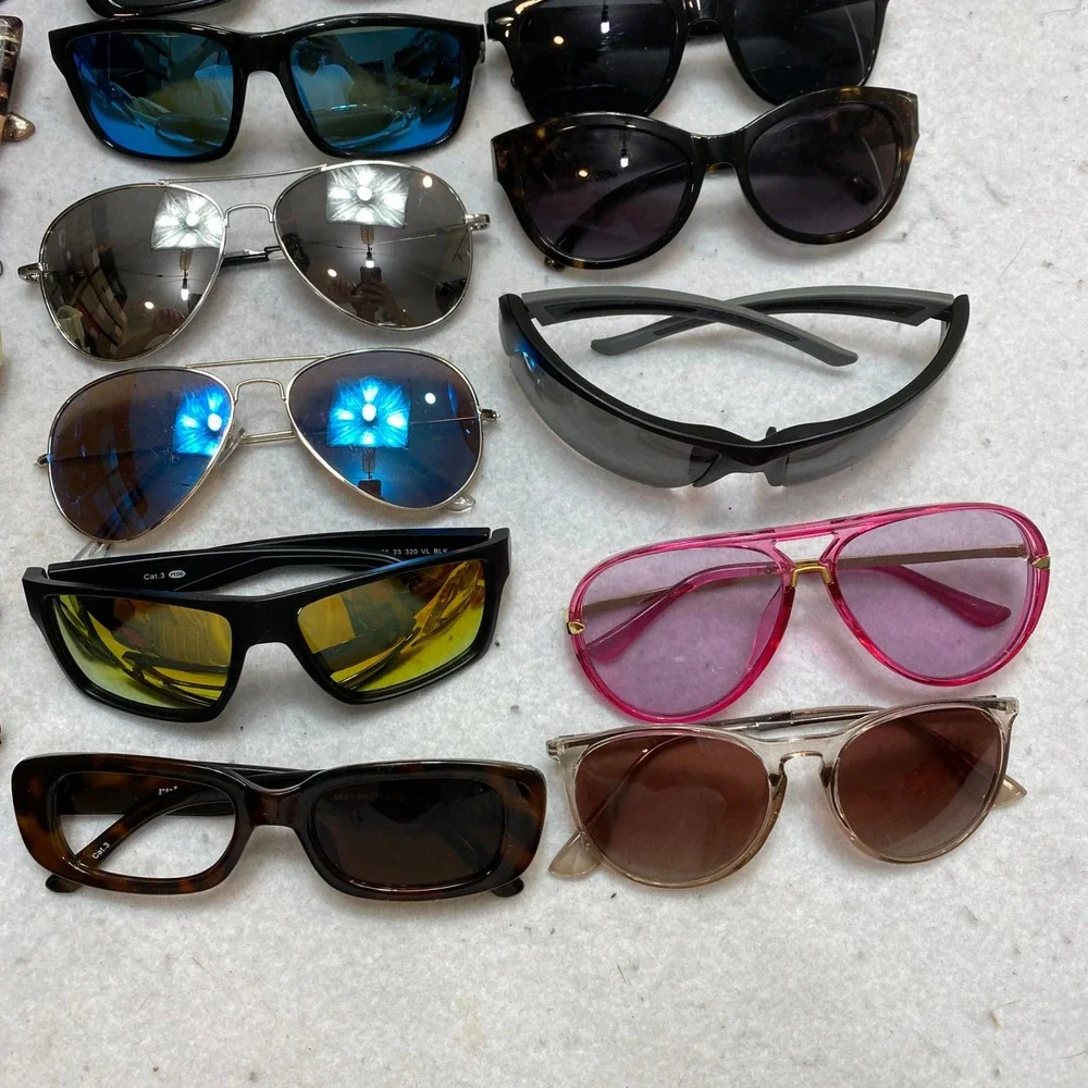 Lot Of 20 Mixed Brand Sunglasses Lot Unisex OS Multi Aviator Sport Bundle